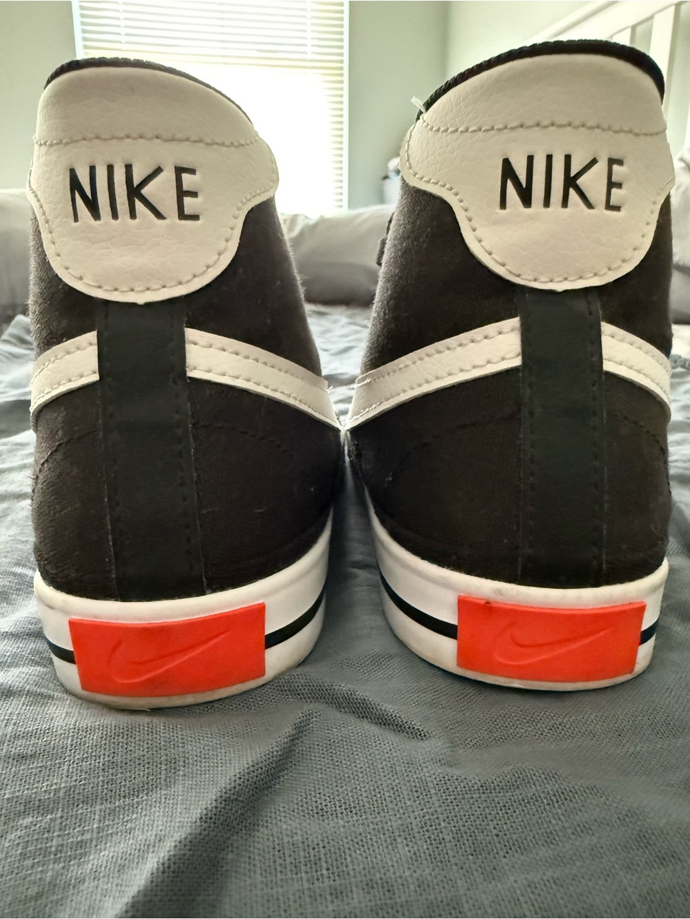 Nike Women’s High-Top Canvas Sneakers in Black and White - Picture 3 of 4